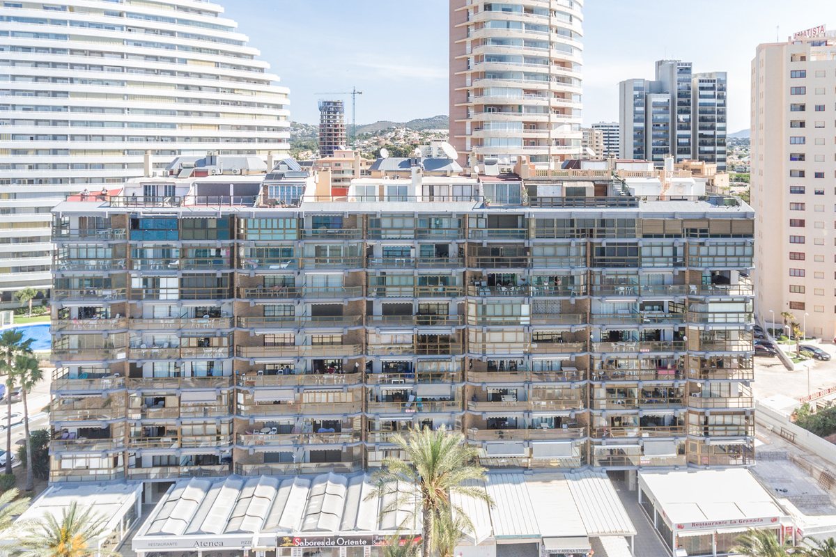 Edificio Calpemar en Calpe con la fachada rehabilitada